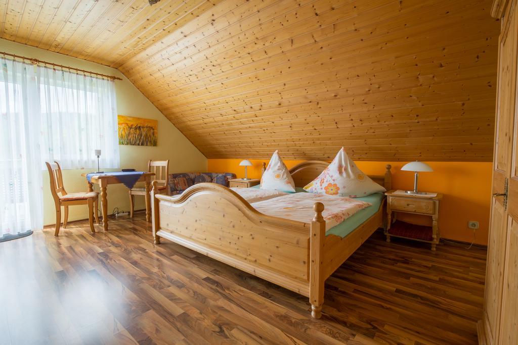 Gaestehaus Moni Jaeger Weyher Exterior foto